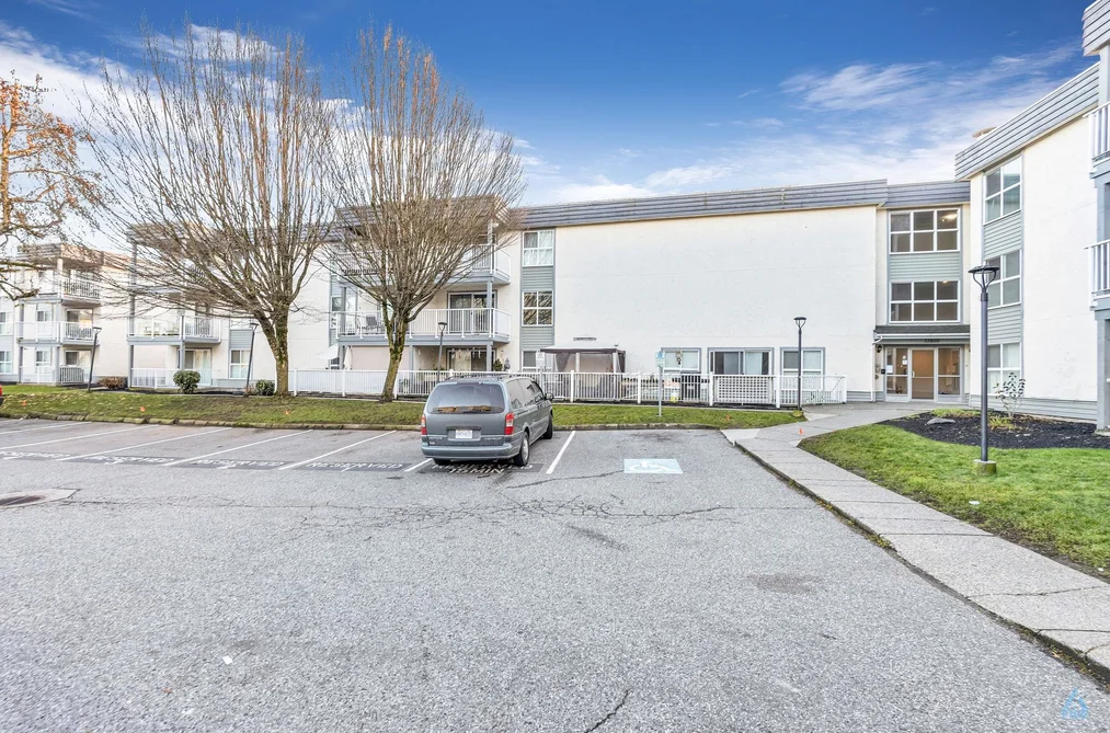 227 32850 GEORGE FERGUSON WAY, Abbotsford BC V2S 7K1, Abbotsford BC — Residential for Sale - Photo 4