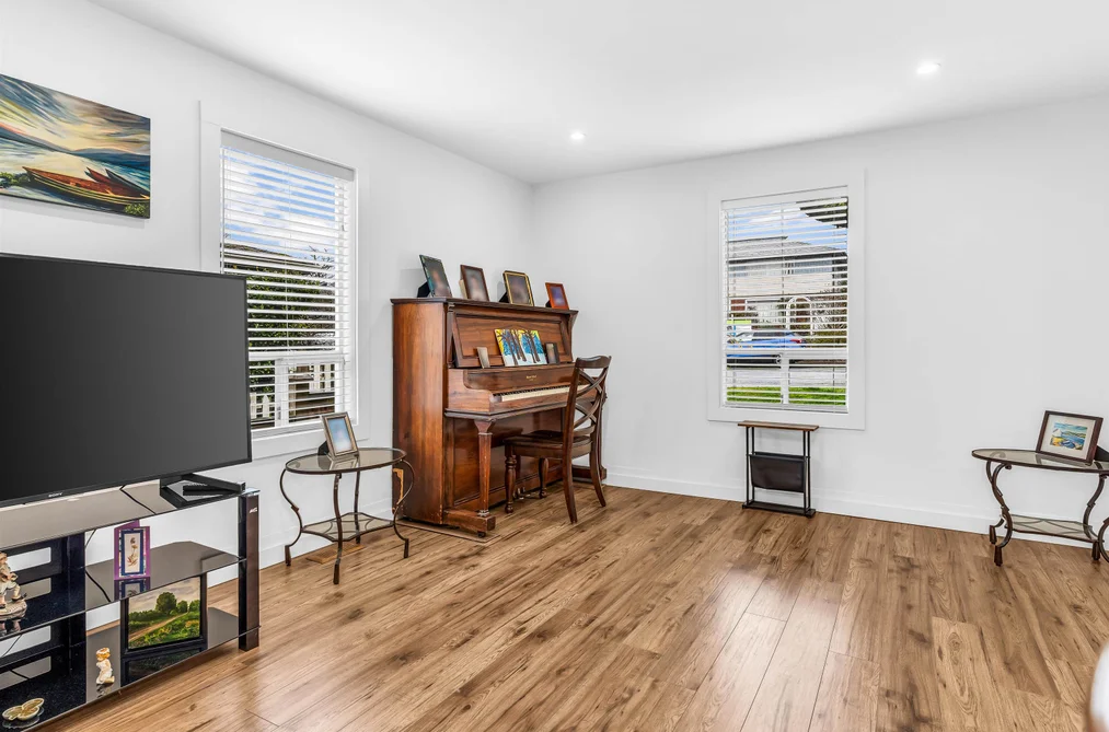 227 W 5TH STREET, North Vancouver BC V7M 1J9, North Vancouver BC — Residential for Sale - Photo 5