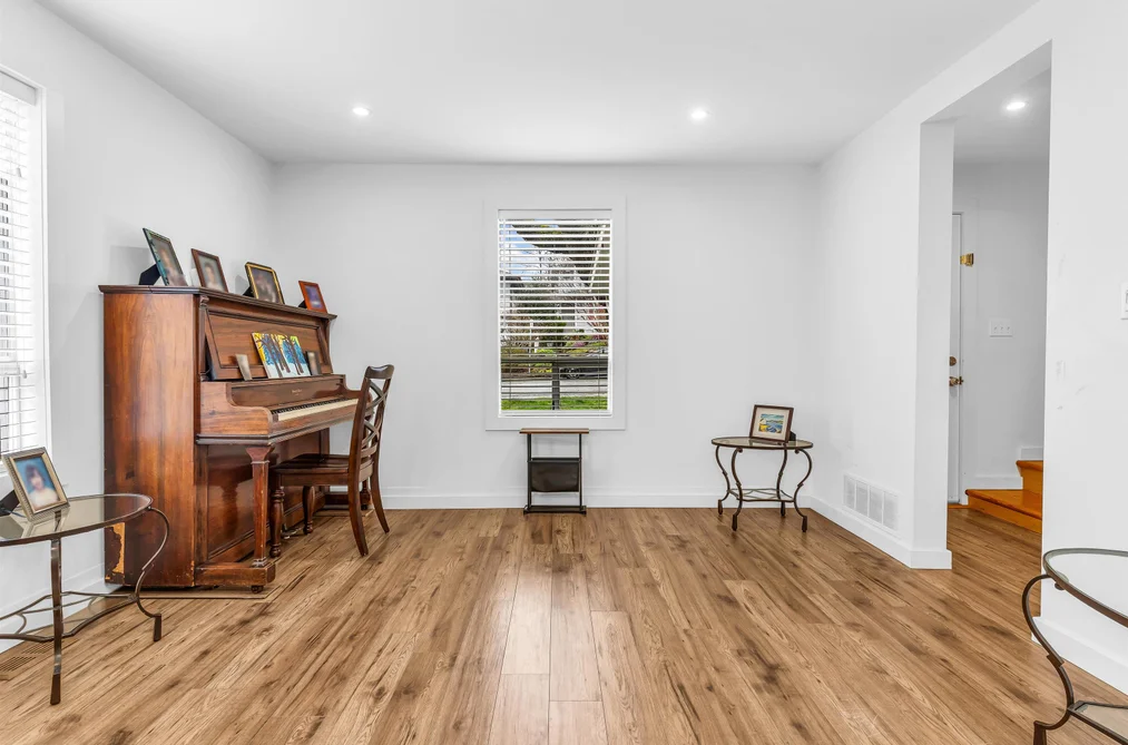 227 W 5TH STREET, North Vancouver BC V7M 1J9, North Vancouver BC — Residential for Sale - Photo 7