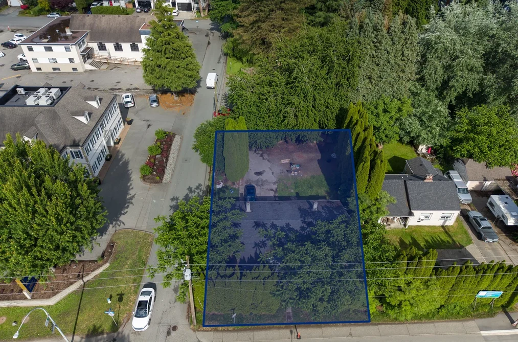 Duplex for sale at 2272 Mccallum Road Abbotsford British Columbia - MLS: R3129424