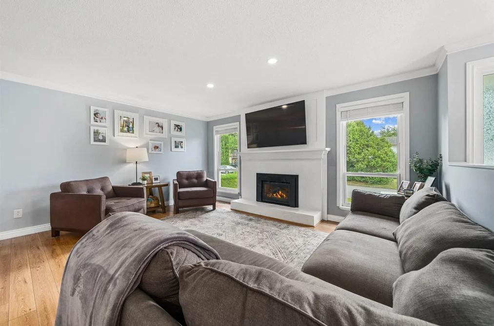 22715 124 AVENUE, Maple Ridge BC V2X 4K2, Maple Ridge BC — Residential for Sale — Photo 4 of 40