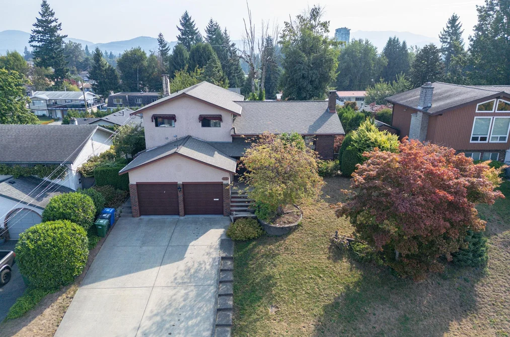 2272 BEVAN CRESCENT, Abbotsford BC V2T 3Z5, Abbotsford BC — Residential for Sale - Photo 2