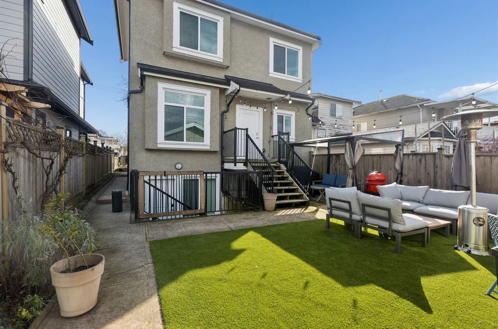 2275 E 34TH AVENUE, Vancouver, BC — Residential for Sale — Photo 2 of 29
