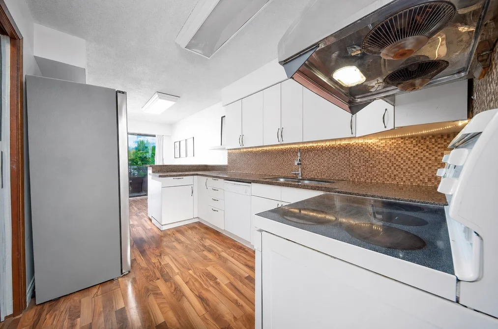 2275 PANDORA STREET, Vancouver BC V5L 1N6, Vancouver BC — Residential for Sale — Photo 10 of 32