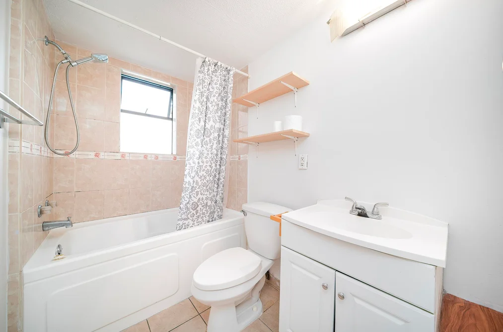 2275 PANDORA STREET, Vancouver BC V5L 1N6, Vancouver BC — Residential for Sale — Photo 26 of 32