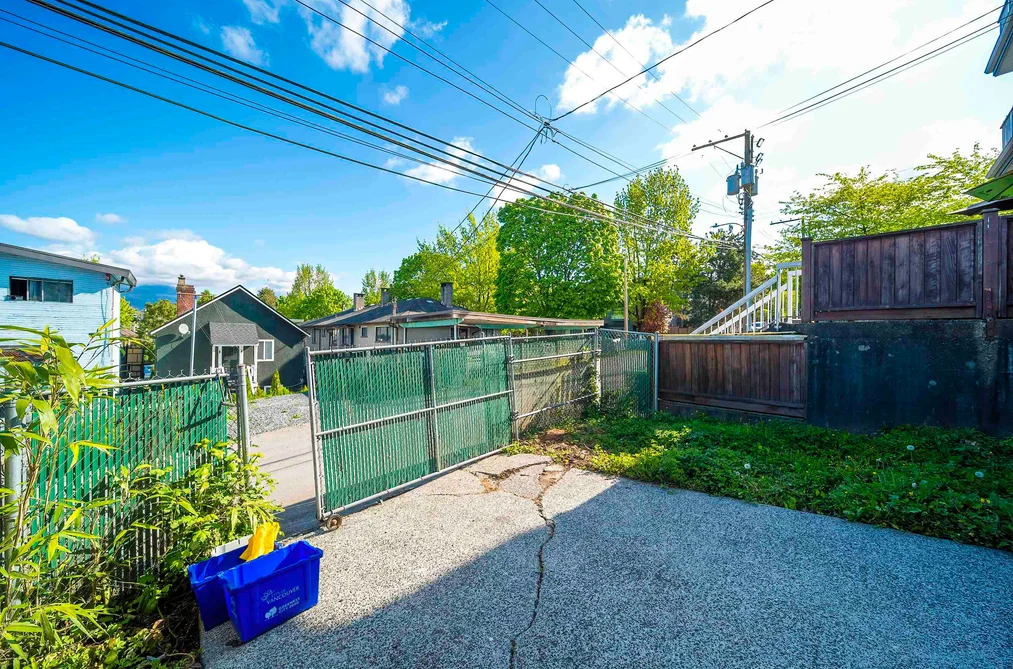 2275 PANDORA STREET, Vancouver BC V5L 1N6, Vancouver BC — Residential for Sale — Photo 31 of 32