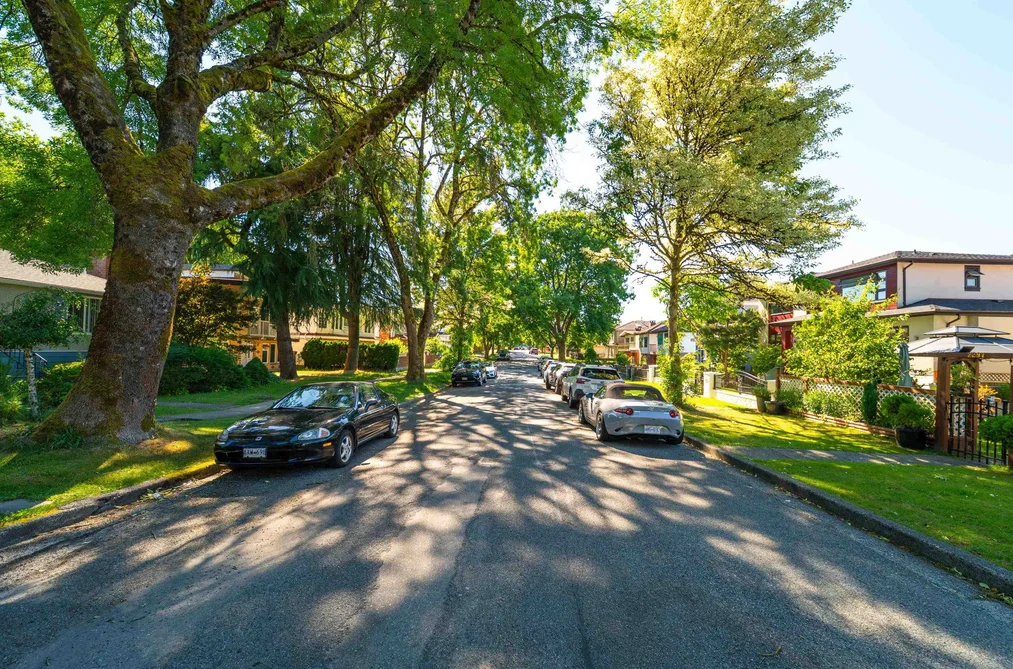2277 E 28TH AVENUE, Vancouver BC V5N 2Y3, Vancouver BC — Residential for Sale — Photo 33 of 36
