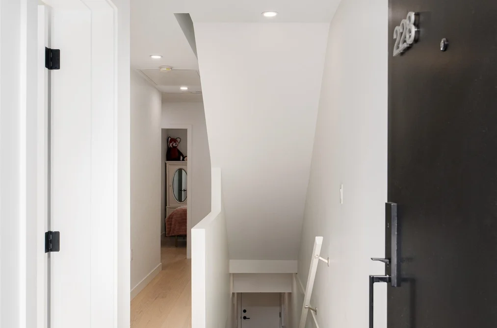 228 650 E 2ND STREET, North Vancouver BC V7L 1E3, North Vancouver BC — Residential for Sale - Photo 5