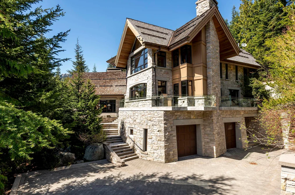 2286 NORDIC DRIVE, Whistler BC V8E 0A6, Whistler BC — Residential for Sale - Photo 2