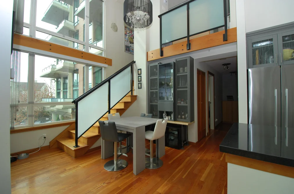 229 10 RENAISSANCE SQUARE, New Westminster BC V3M 7B1, New Westminster BC — Residential for Sale — Photo 16 of 34