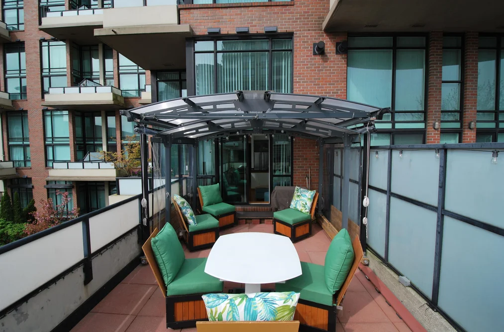 229 10 RENAISSANCE SQUARE, New Westminster BC V3M 7B1, New Westminster BC — Residential for Sale — Photo 6 of 34