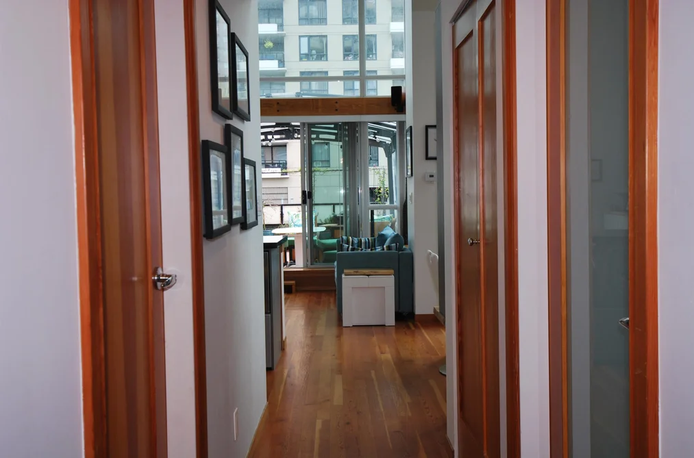 229 10 RENAISSANCE SQUARE, New Westminster BC V3M 7B1, New Westminster BC — Residential for Sale — Photo 8 of 34
