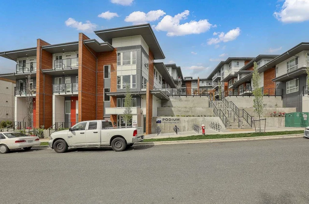 Condo for sale at 229 11655 Fraser Street Maple Ridge British Columbia - MLS: R3113418