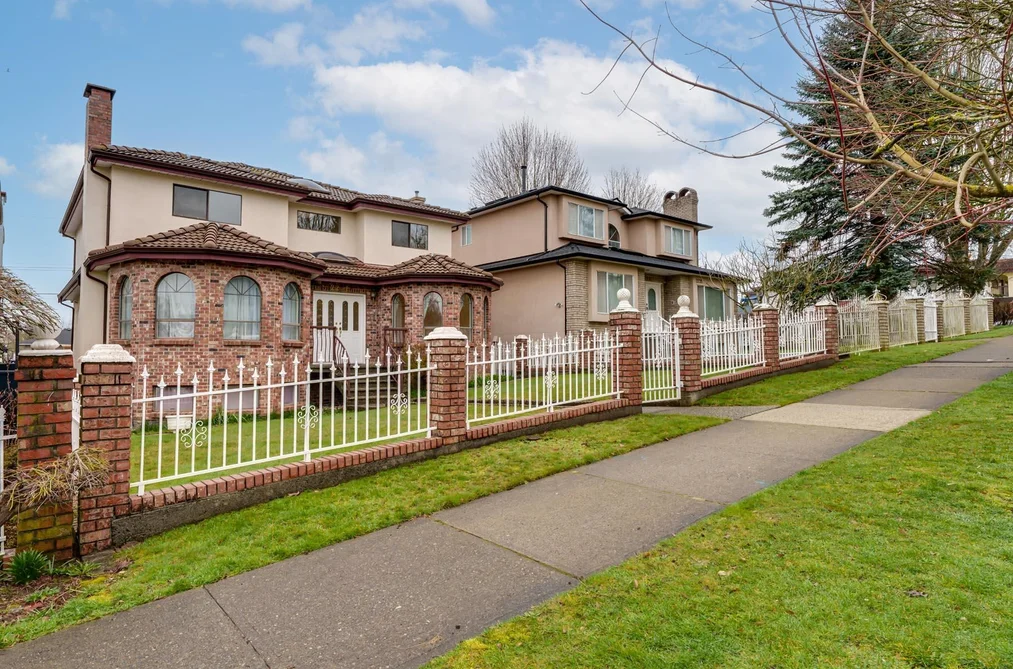 House for sale at 2291 E 40th Avenue Vancouver British Columbia - MLS: R3099909