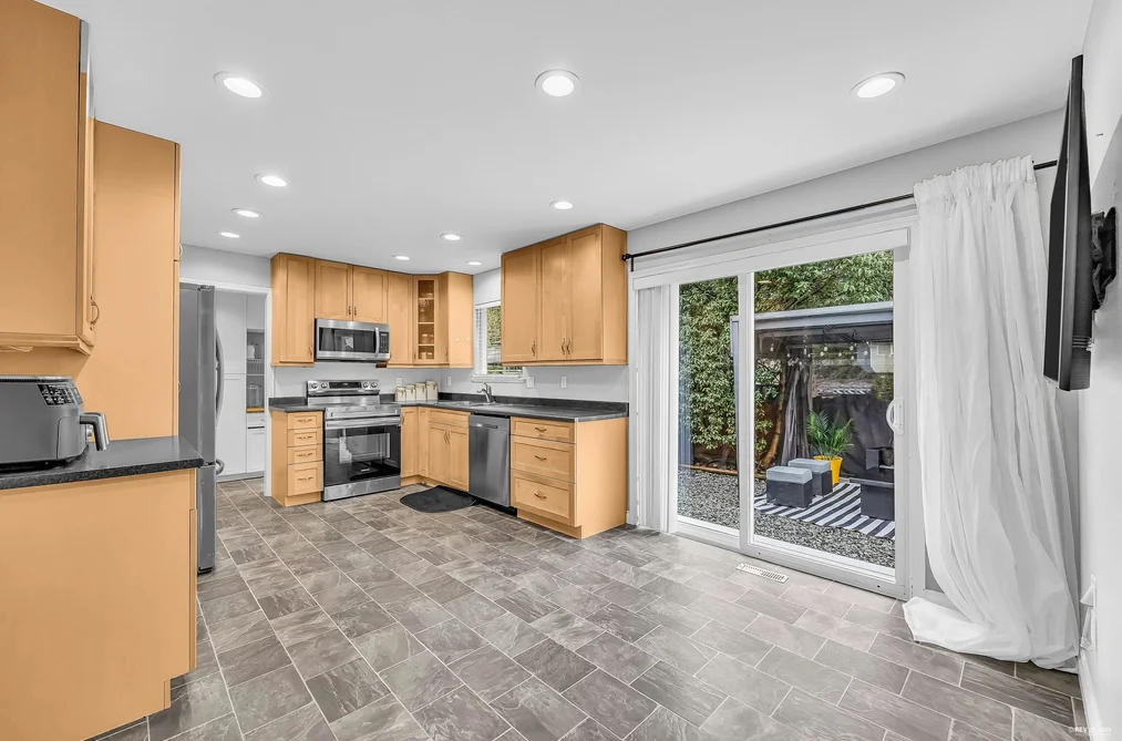 22938 FULLER AVENUE, Maple Ridge BC V2X 3C5, Maple Ridge BC — Residential for Sale - Photo 7