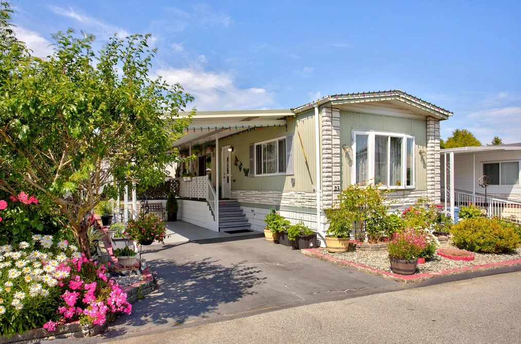 Manufactured On Land for sale at 23 15875 20th Avenue Surrey British Columbia - MLS: R3142313