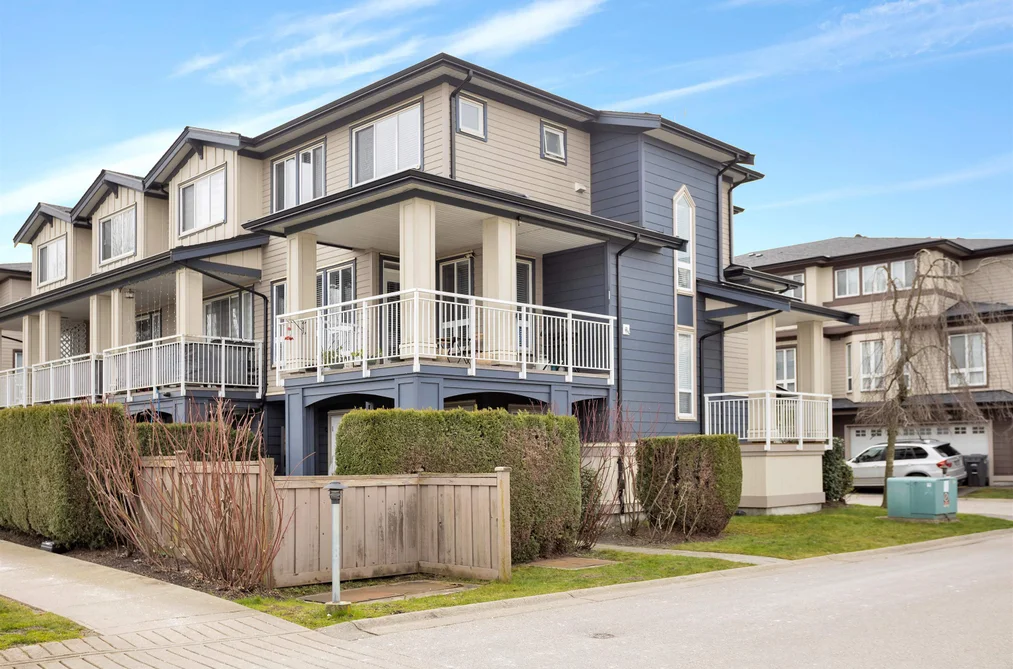 23 160 PEMBINA STREET, New Westminster BC V3M 0A3, New Westminster BC — Residential for Sale - Photo 3