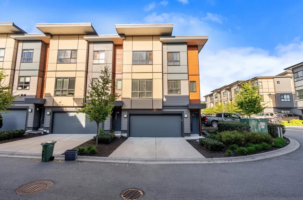 23 1938 PARALLEL ROAD, Abbotsford BC V3G 2C6, Abbotsford BC — Residential for Sale - Photo 2