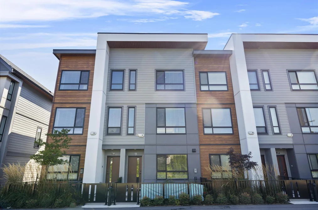 Townhouse for sale at 23 30530 Cardinal Avenue Abbotsford British Columbia - MLS: R3086283