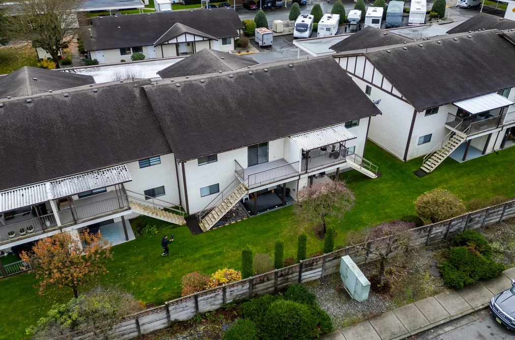 23 32718 GARIBALDI DRIVE, Abbotsford BC V2T 5T6, Abbotsford BC — Residential for Sale - Photo 2