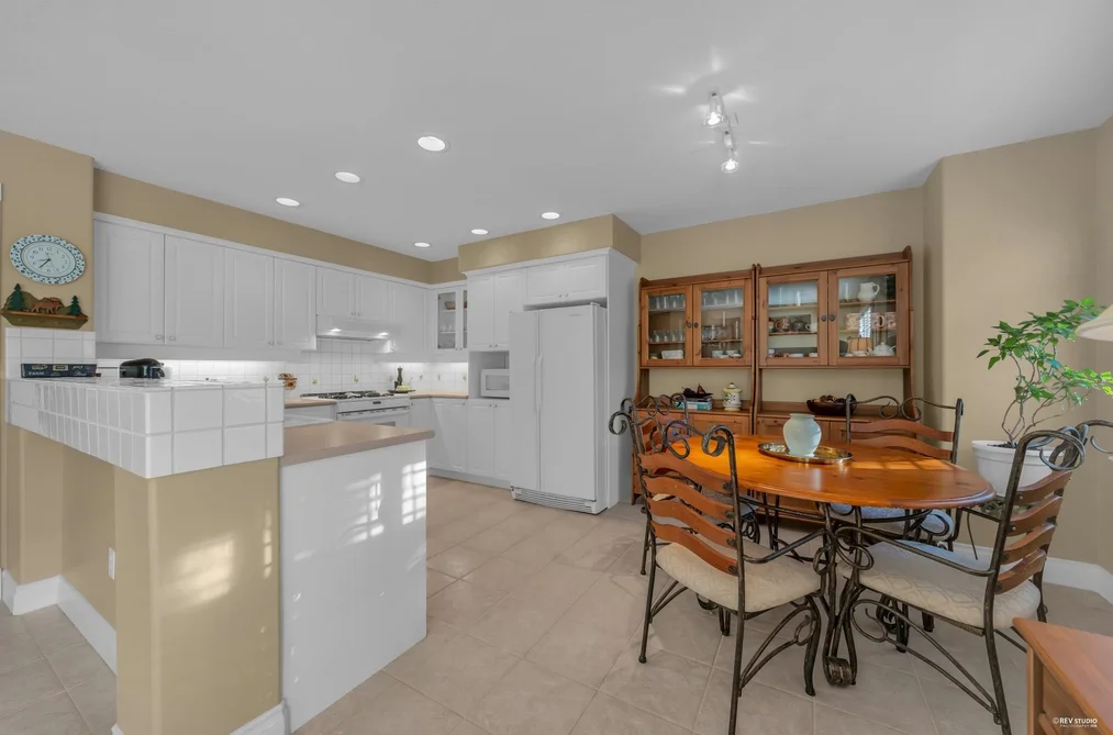 23 3405 PLATEAU BOULEVARD, Coquitlam BC V3E 3L7, Coquitlam BC — Residential for Sale - Photo 3