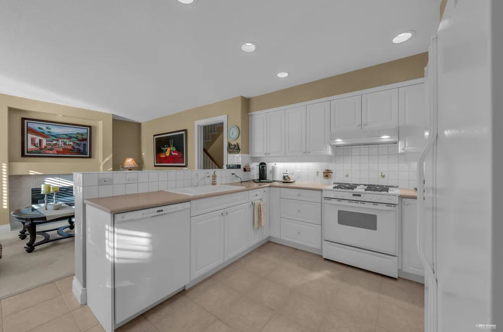 23 3405 PLATEAU BOULEVARD, Coquitlam BC V3E 3L7, Coquitlam BC — Residential for Sale - Photo 4
