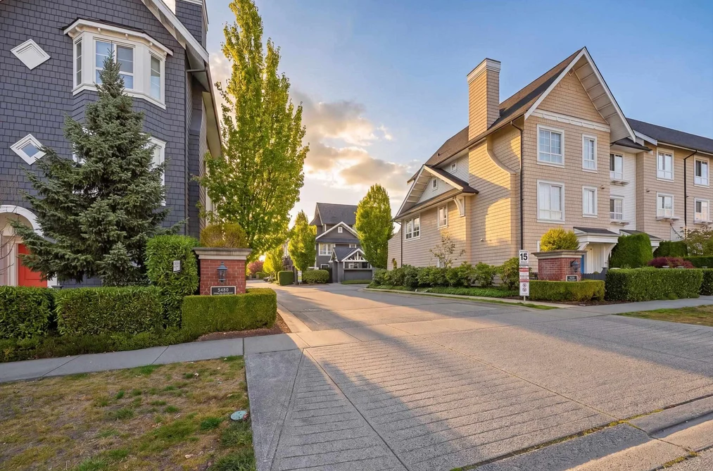 Townhouse for sale at 23 8438 207a Street Langley British Columbia - MLS: R3165994
