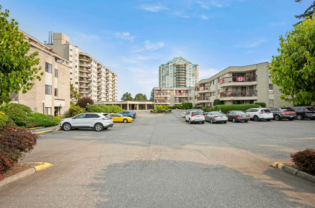 Condo for sale at 230 31955 Old Yale Road Abbotsford British Columbia - MLS: R3164879