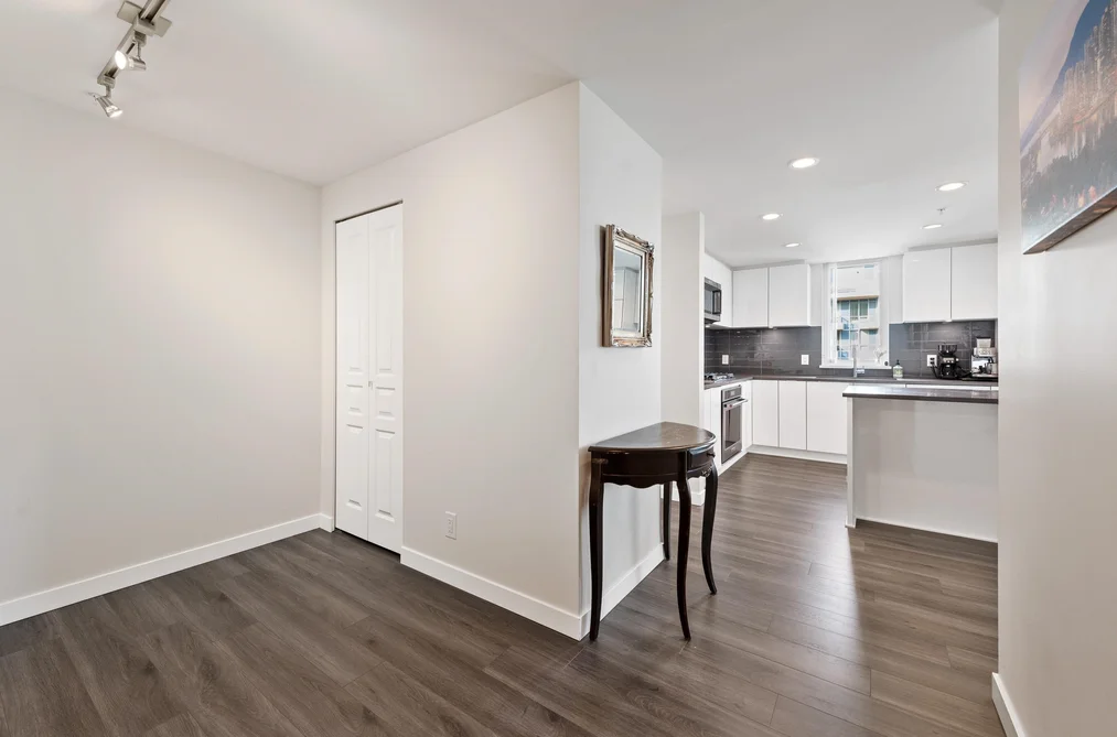 2301 3096 WINDSOR GATE, Coquitlam BC V3B 0P4, Coquitlam BC — Residential for Sale - Photo 4