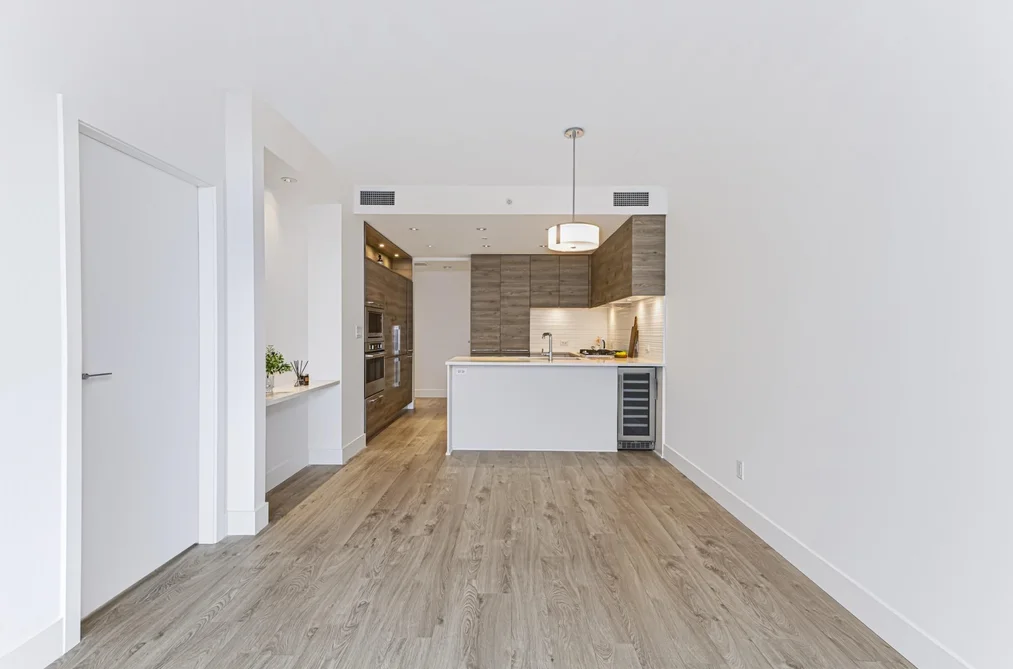 2301-7388 Kingsway, Burnaby, BC - Condo for Sale - Photo 10 of 35