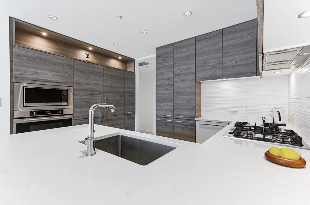 2301-7388 Kingsway, Burnaby, BC - Condo for Sale - Photo 12 of 35