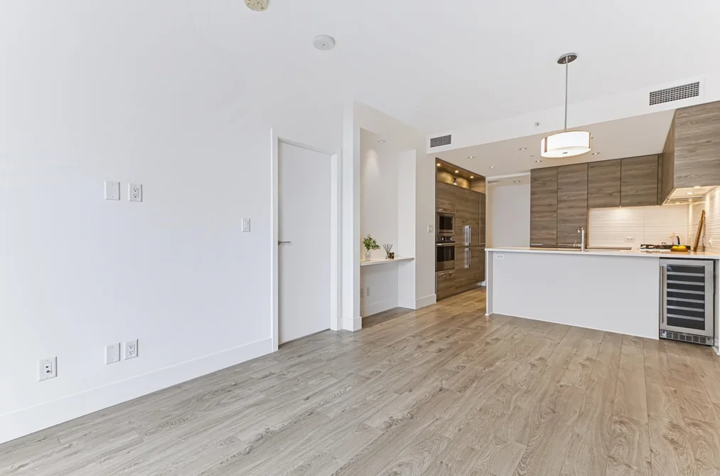 2301-7388 Kingsway, Burnaby, BC - Condo for Sale - Photo 8 of 35