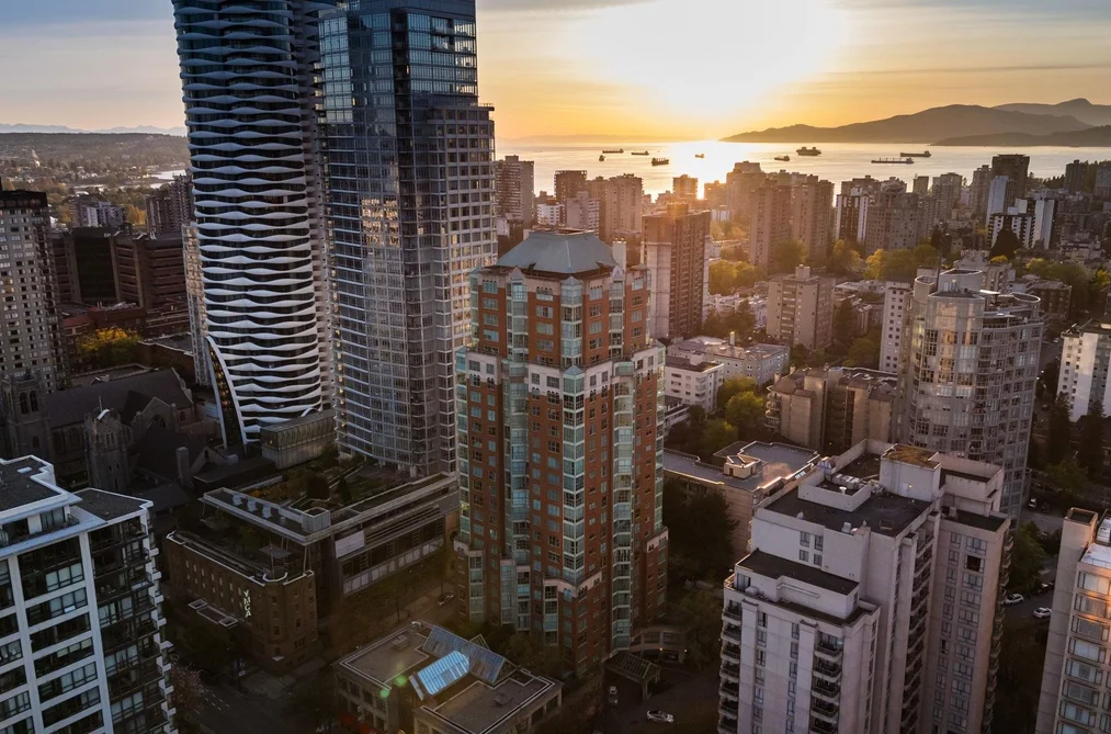 Condo for sale at 2301 909 Burrard Street Vancouver British Columbia - MLS: R3116587