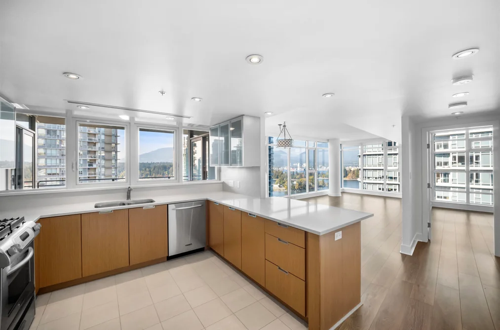Condo for sale at 2302 1205 W Hastings Street Vancouver British Columbia - MLS: R3170014