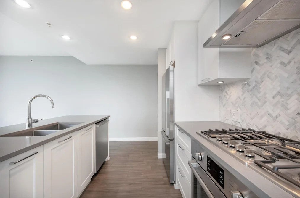 2302 520 COMO LAKE AVENUE, Coquitlam BC V3J 0E8, Coquitlam BC — Residential for Sale - Photo 4