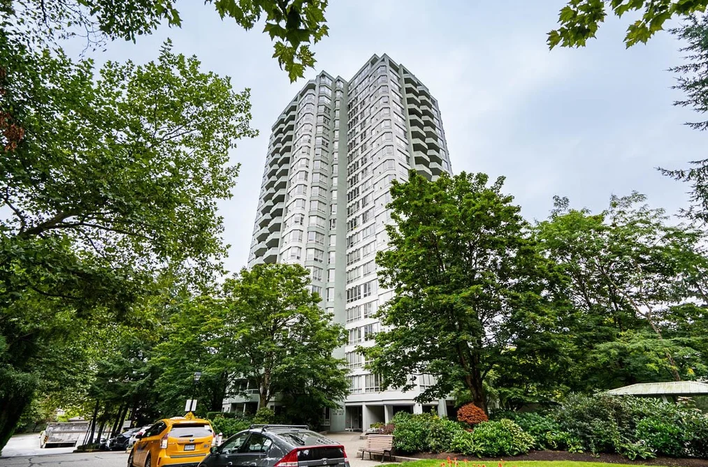 Condo for sale at 2304 10082 148 Street Surrey British Columbia - MLS: R3162700