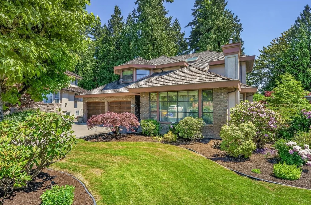 House for sale at 2304 Kugler Avenue Coquitlam British Columbia - MLS: R3132739