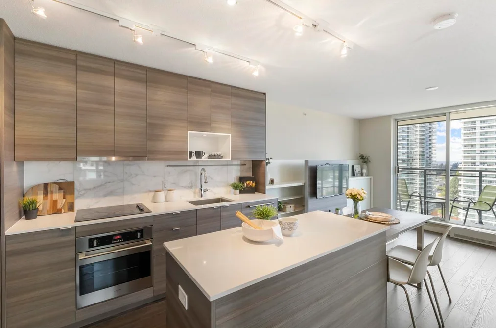 Condo for sale at 2305 13398 104 Avenue Surrey British Columbia - MLS: R3114038