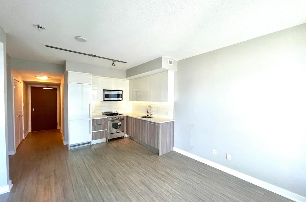 Condo for sale at 2305 4900 Lennox Lane Burnaby British Columbia - MLS: R3065438