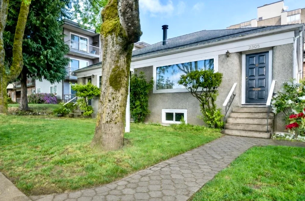 Townhouse for sale at 2305 W 3rd Avenue Vancouver British Columbia - MLS: R3126583