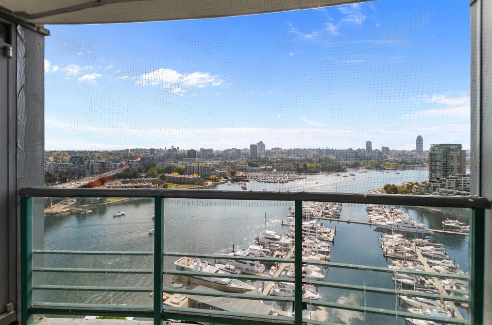 Condo for sale at 2306 1033 Marinaside Crescent Vancouver British Columbia - MLS: R3167096