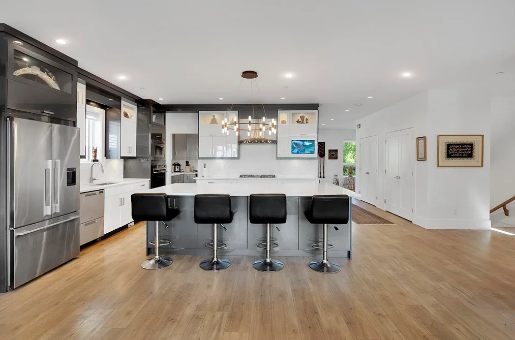23072 CLIFF AVENUE, Maple Ridge BC V2X 7Z9, Maple Ridge BC — Residential for Sale — Photo 4 of 37