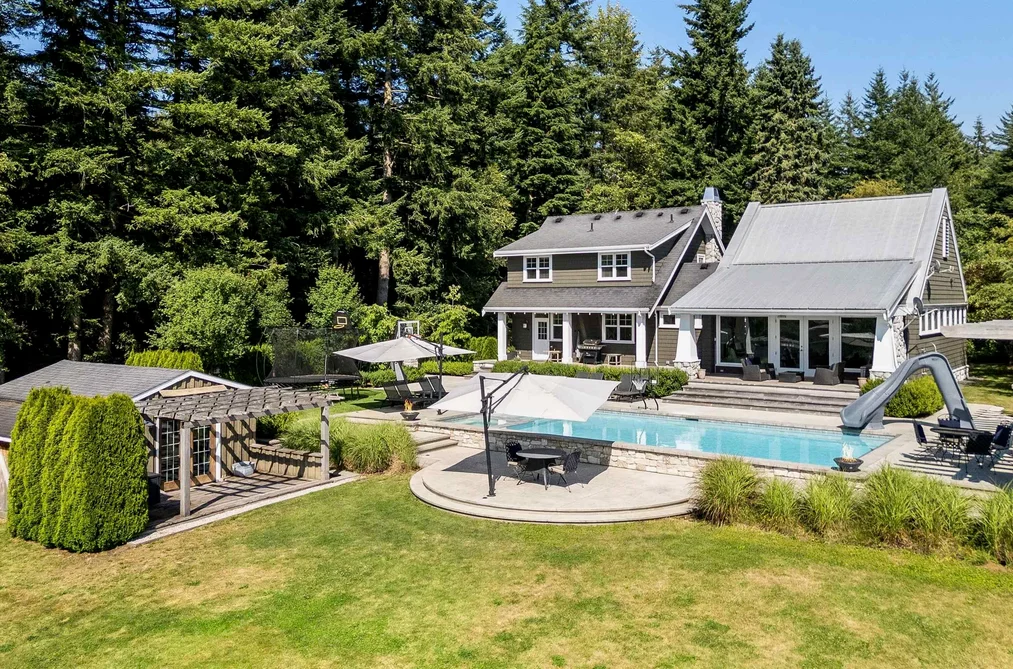 House for sale at 231 Columbia Valley Road Columbia Valley British Columbia - MLS: R3149706