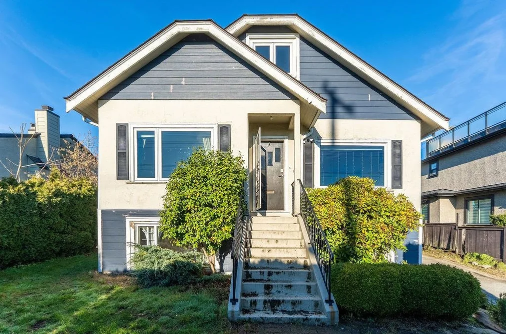 House for sale at 231 E Eighth Avenue New Westminster British Columbia - MLS: R3105421