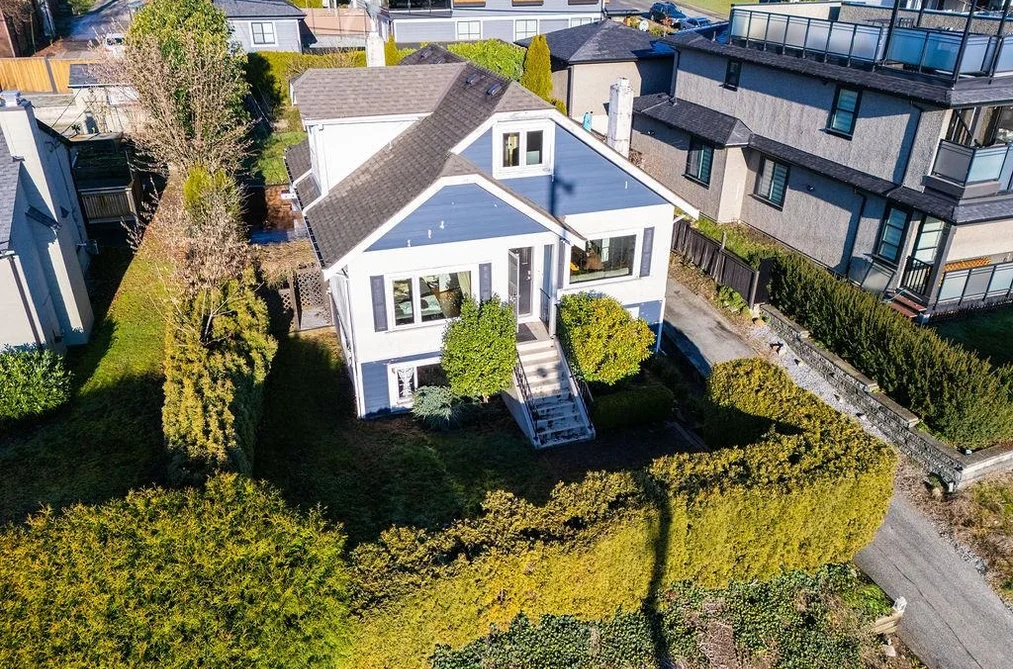 231 E EIGHTH AVENUE, New Westminster BC V3L 4K3, New Westminster BC — Residential for Sale - Photo 2