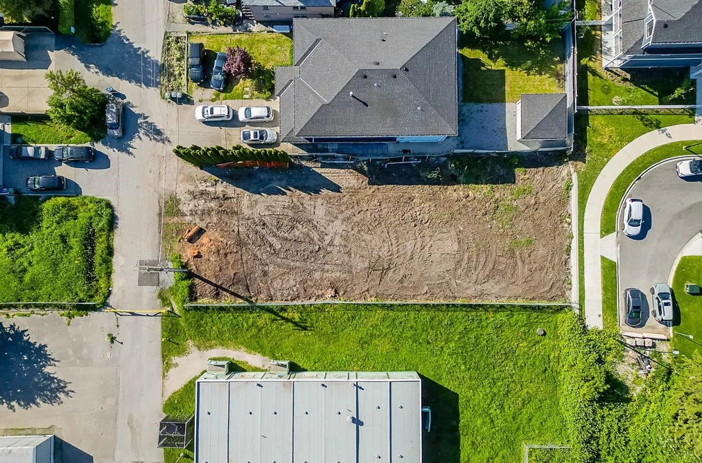 Property for sale at 231 Lawrence Street New Westminster British Columbia - MLS: R3089027