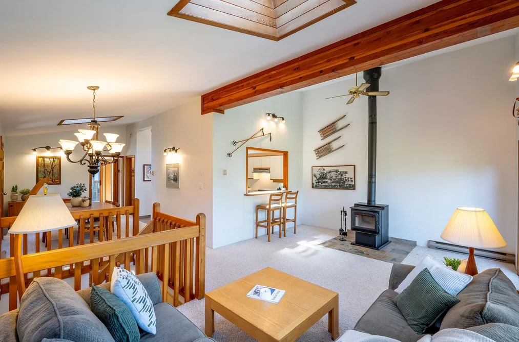 2315 CHEAKAMUS WAY, Whistler BC V8E 0A8, Whistler BC — Residential for Sale - Photo 2