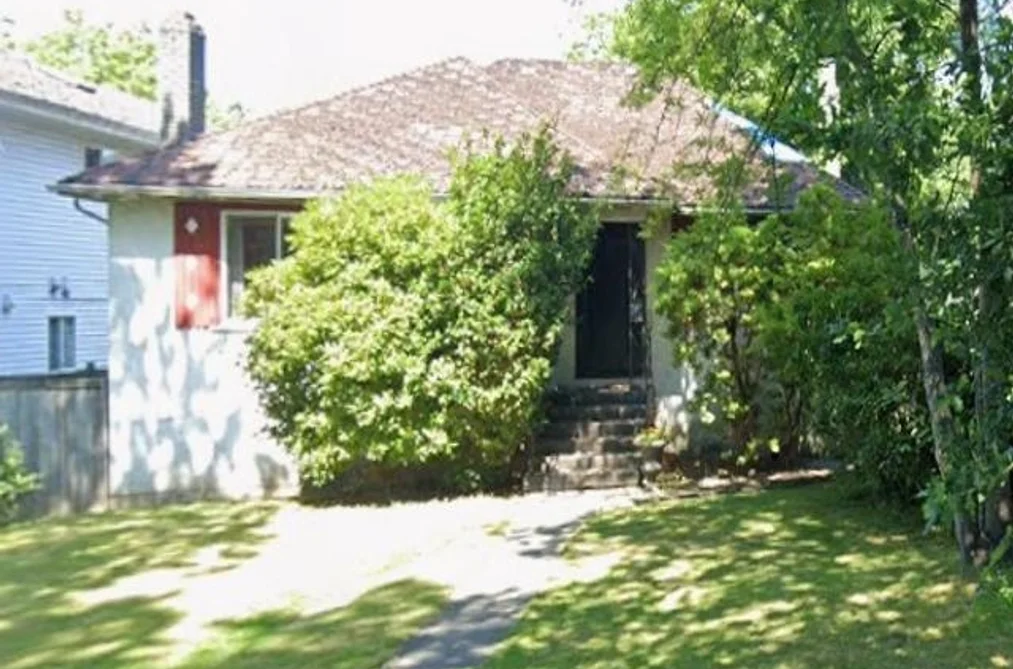 House for sale at 2315 W 13th Avenue Vancouver British Columbia - MLS: R3116651