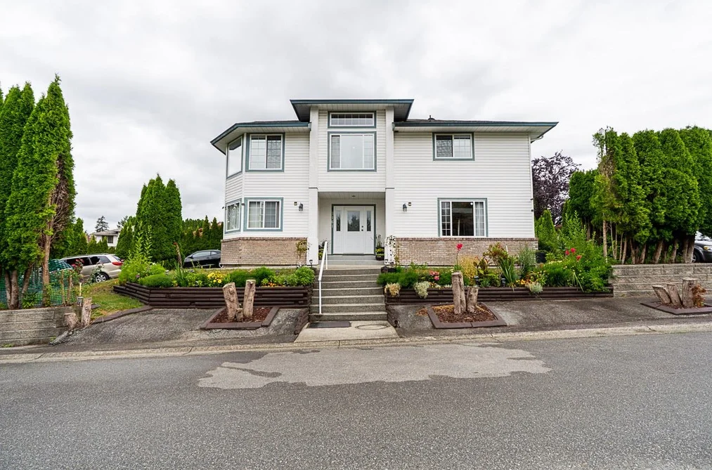 House for sale at 23161 123a Avenue Maple Ridge British Columbia - MLS: R3151176