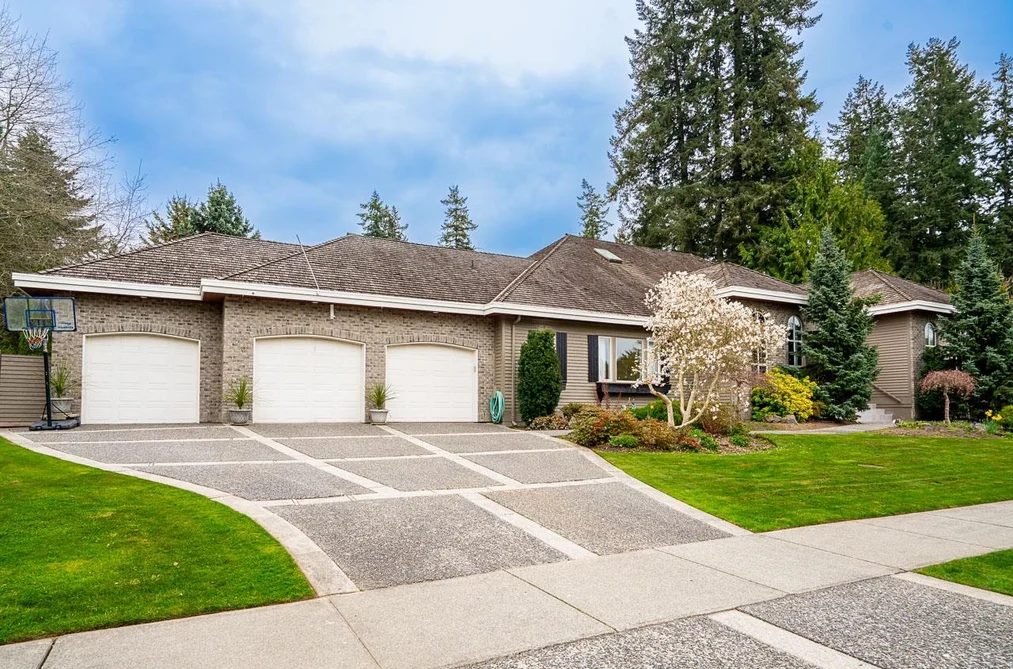 House for sale at 2318 Chantrell Park Drive Surrey British Columbia - MLS: R3111799
